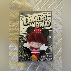 Disney “Donald Duck’s Singing” DIMOO World Vinyl Plush Keychain Blind Box